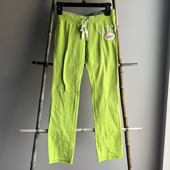 Abercrombie & Fitch tank and sweat pants - Picture 8 of 11